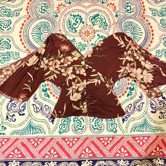 VINTAGE COLD SHOULDER FLOWER BLOUSE - Picture 4 of 4